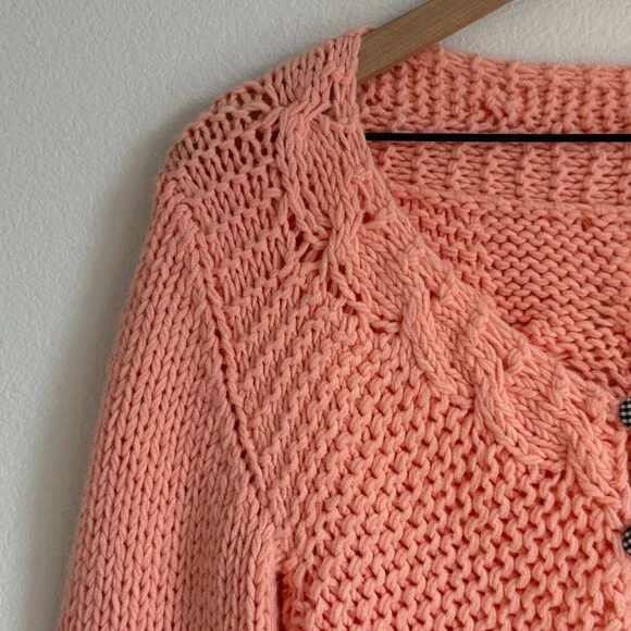 Free People Heavy Knit Cropped Cardigan Sweater Pink Apricot Gingham Button Up M - Picture 3 of 8